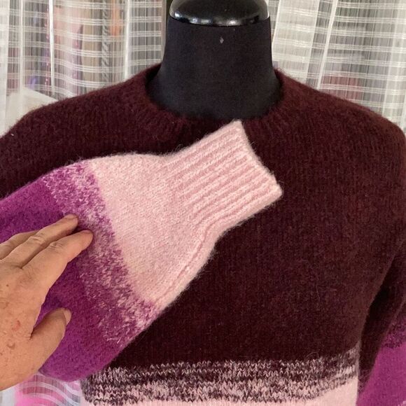 NWT UGG Alessa Crewneck Wool Sweater Women’s XS Rosewood Colorblock - Picture 5 of 8